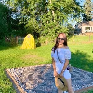 Meet your Posher, Hien